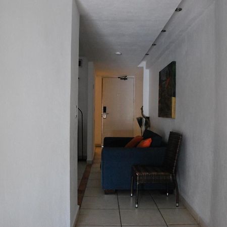 Beachfront View Condo Beside La Isla Mall بويرتو فالارتا المظهر الخارجي الصورة